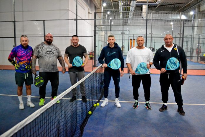 campioni-din-sporturi-diverse-au-jucat-la-padel-oradea