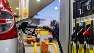 cresterea-pretului-benzinei-si-scaderea-motorinei-in-oradea