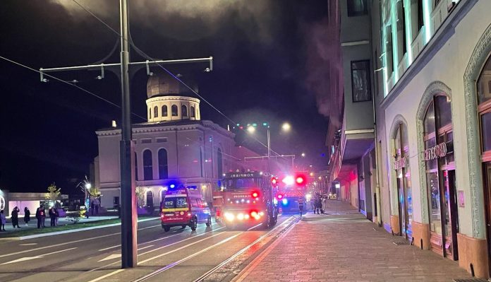 incendiu-in-noaptea-de-paste-la-o-cladire-centrala-din-oradea