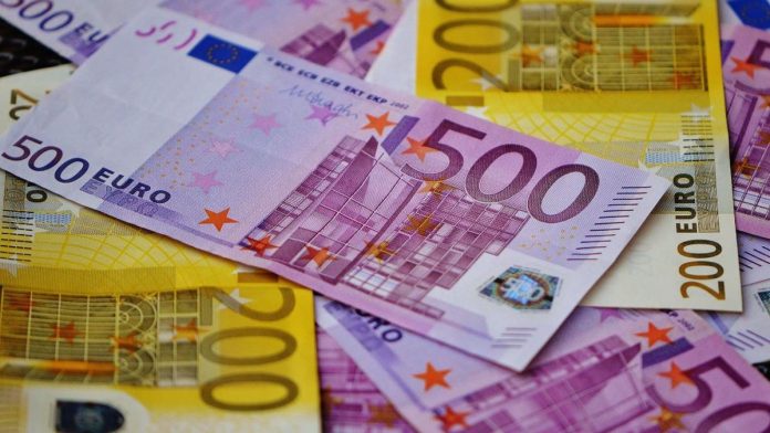 bnr-leul-se-apreciaza-fata-de-euro-scade-fata-de-dolar