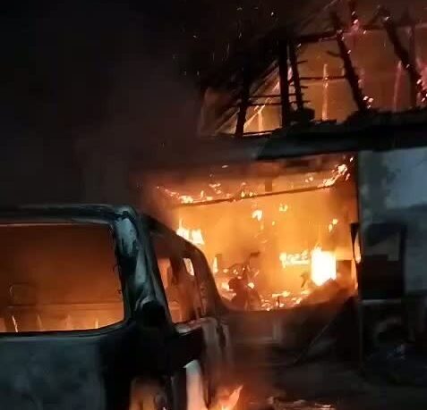 incendiu-extrem-de-violent-in-localitatea-sarbi
