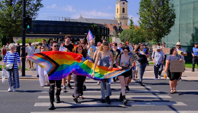 asociatia-ark-anunta-primul-mars-oradea-pride-ambasada-canadei-sprijina-initiativa