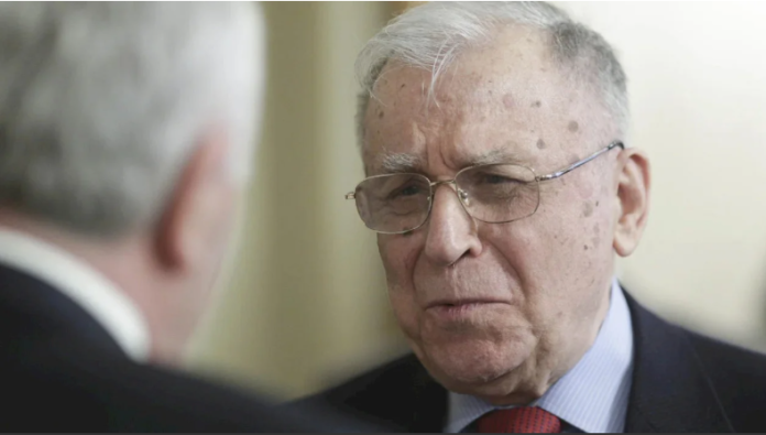 ion-iliescu-internat-la-terapie-intensiva-cu-complicatii