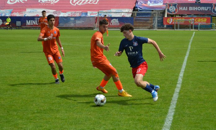 s-a-evidentiat-in-meciurile-u17-si-a-trecut-la-seniori-fc-bihor