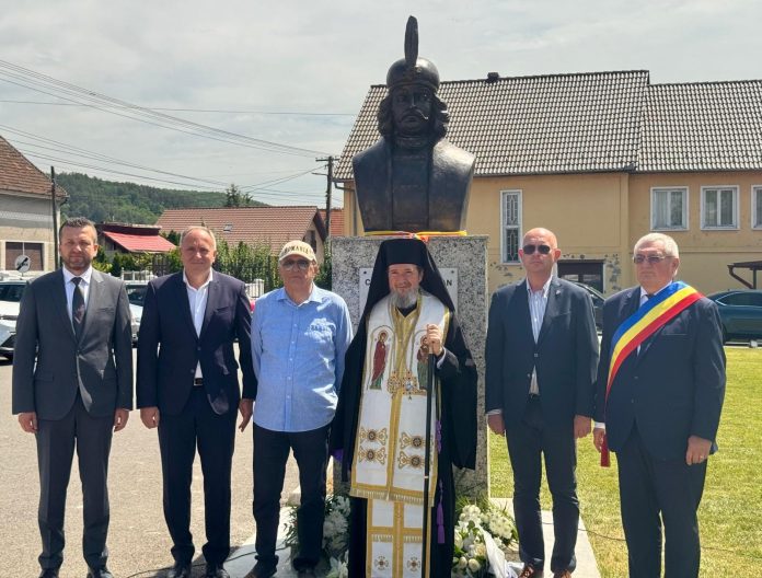 dezvelirea-bustului-domnitorului-constantin-serban-la-tinaud