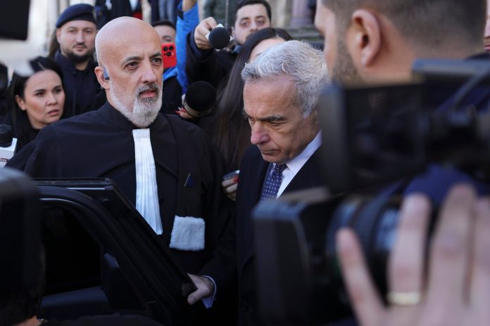 fostul-avocat-al-lui-calin-georgescu-retinut-pentru-racolare-minora