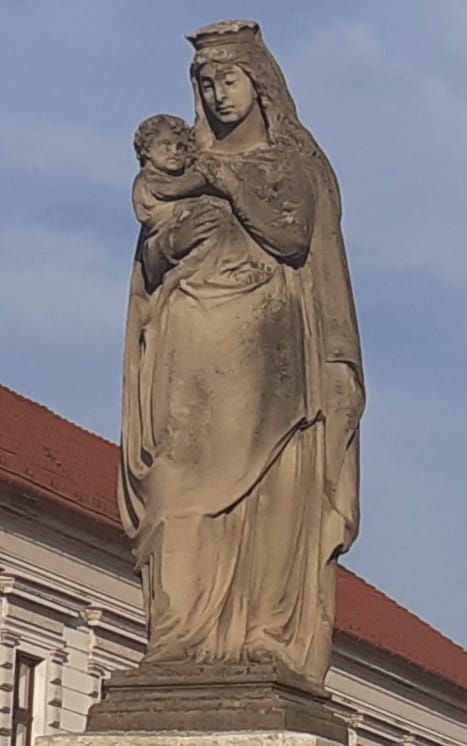 o-statuie-a-fecioarei-maria-si-mantuitorului-va-fi-reamplasata-pe-strada-dunarea-din-oradea