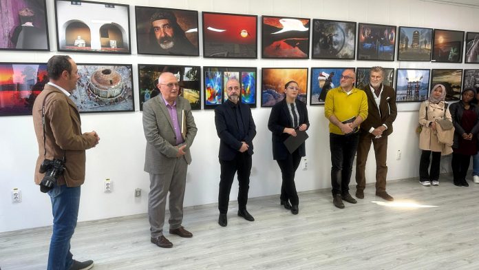 „Dialog cu lumina”: Expoziție „Euro Foto Art” la Suceava