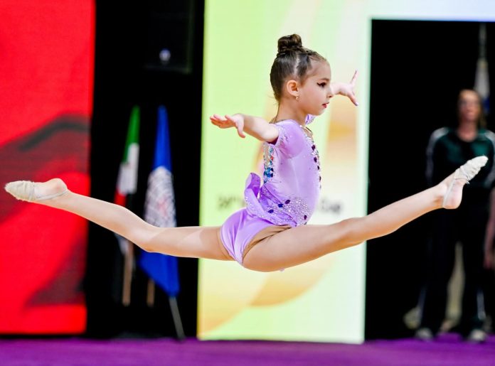 Pe podium la Campionatul Național! Ecaterina Șugani, speranța gimnasticii ritmice orădene