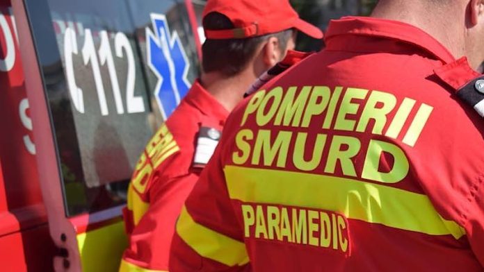 O adolescentă de 17 ani a murit după ingerarea fructelor unei plante ornamentale.