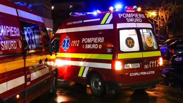Grav accident pe DN 79 la Mădăras: Pieton inconștient după impact