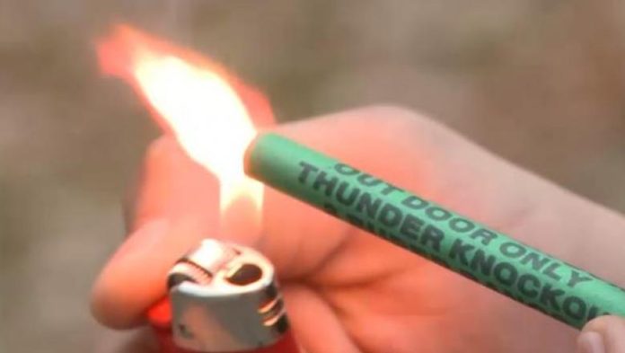 Petardele și focurile de artificii, doar pentru experți. Ce schimbări aduce noua lege pentru piromani?