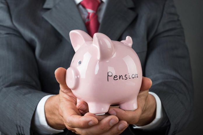 Senatul a aprobat Legea pensiilor private: plăți lunare pentru majoritatea tranșelor