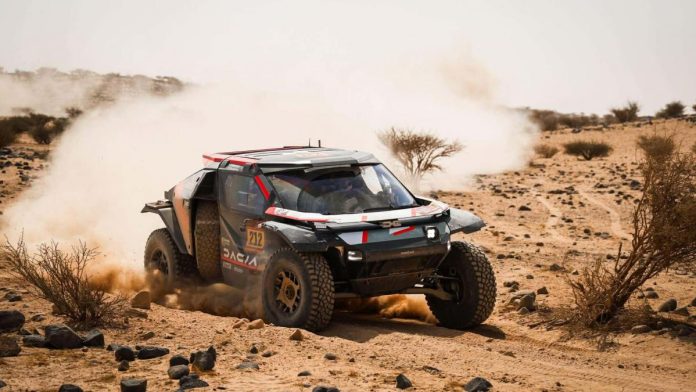 Dacia obține pentru prima dată victoria în Raliul Dakar, la a doua sa participare.