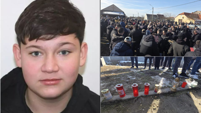 Durere inimaginabilă: Mario, băiatul ucis la 15 ani de alți trei adolescenți, condus pe ultimul său drum