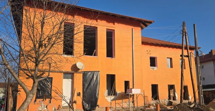 Investiție în demnitatea vârstnicilor: Ștei deschide un centru de asistență pentru seniori, finanțat prin PNRR