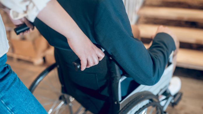 CJ Bihor începe închiderea a 11 centre pentru persoanele cu dizabilități din județ. Unde vor fi mutați aceștia?
