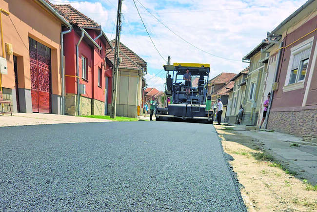 Investiții de aproape 6 milioane de lei în Lunca: 7 firme concurează pentru modernizarea drumurilor din Lunca, Sârbești și Briheni.