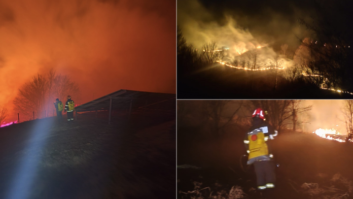 12 incendii de vegetație într-un singur weekend în Bihor. Pompierii au salvat un parc fotovoltaic de flăcări.
