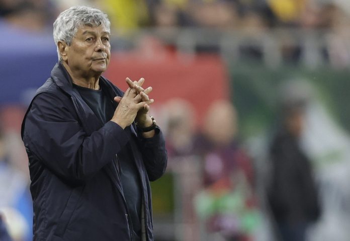 ACTUALIZARE! Probleme noi pentru Mircea Lucescu! Selecționerul a leșinat duminică în timpul ședinței tehnice.