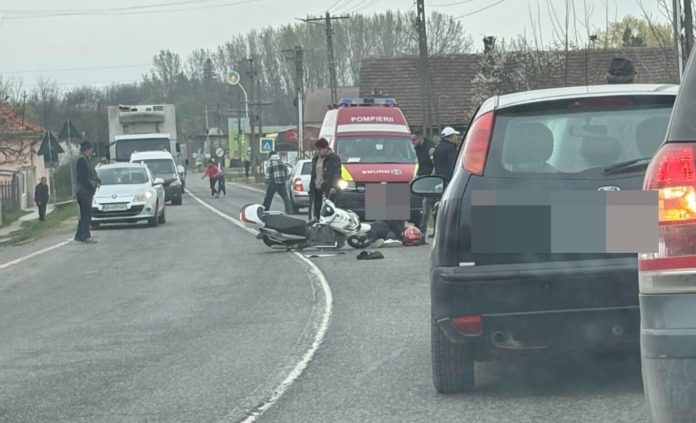 Accident în Săcueni. O persoană a fost dusă la spital, traficul este îngreunat.