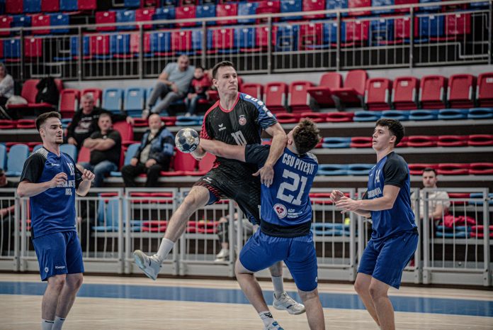 Dificultăți pentru Steaua! Liderul a câștigat cu o diferență de 8 goluri în fața CSM Oradea.