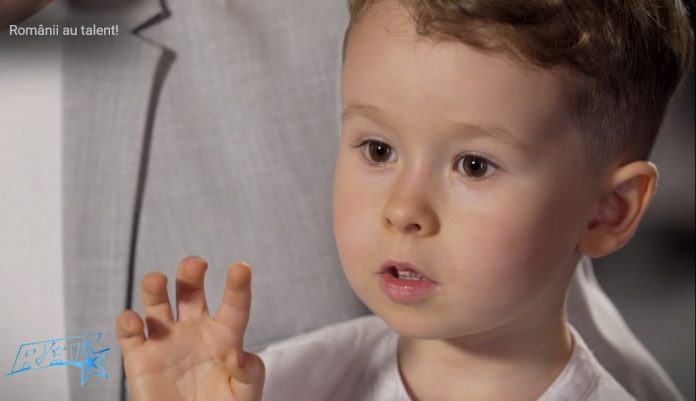 La doar 4 ani, copilul-geniu din Beiuș i-a impresionat pe jurații de la Românii au talent. „Îmi vine să plâng de fericire pentru tine”, mărturisește tatăl.