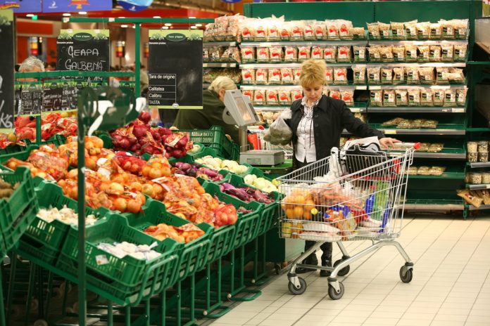 Ne așteaptă creșteri de prețuri! Costurile la raft ar putea aumenta în zilele următoare, din cauza majorării prețurilor petrolului și gazelor.