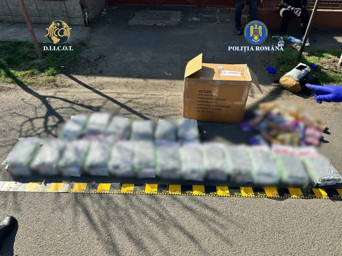 Tânără surprinsă cu 9,5 kilograme de canabis de către DIICOT