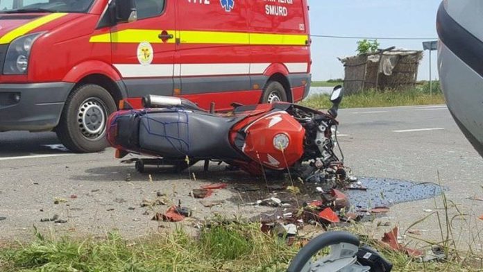 Accident grav la Șinteu. Un motociclist este revigorat.