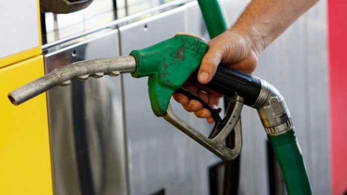 Motorina ar putea trece de 10 lei/litru în septembrie, dacă conflictul din Golf se intensifică.