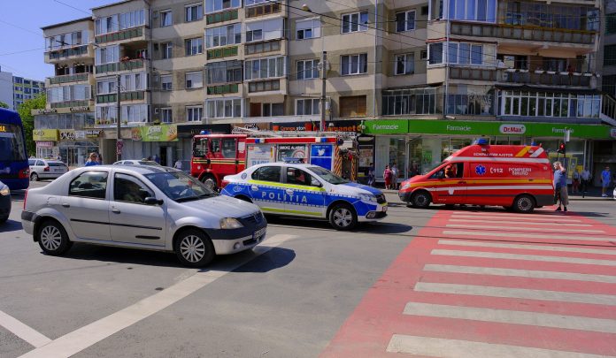 Accident pe strada Ioan Cantacuzino din Oradea. Șoferul vinovat avea permisul suspendat.