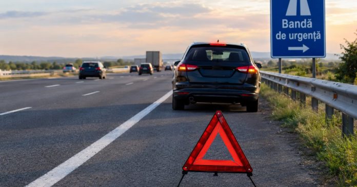 Banda de urgență pe autostradă: când ai voie să oprești și ce amenzi riști Banda de urgență pe autostradă: când ai voie să oprești și ce amenzi riști