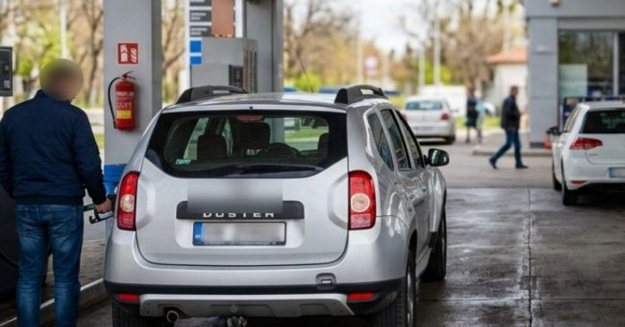 Daune morale de 2.000 de lei după o bătaie la benzinăria de la ieșirea din Băile Felix