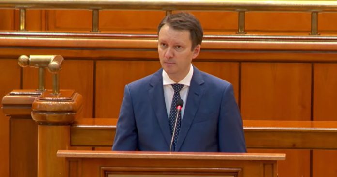 Guvernul Mureșan a picat votul Parlamentului