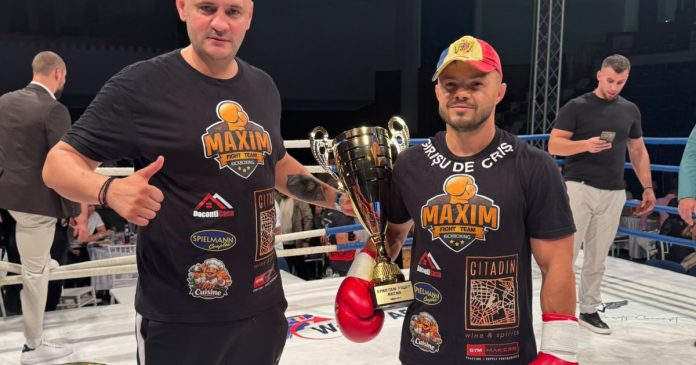 Luptătorul bihorean Maxim obține o nouă victorie prin knockout în prima repriză