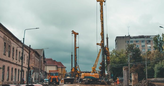 Mai multe zone din Oradea rămân fără apă caldă. Când se reia furnizarea