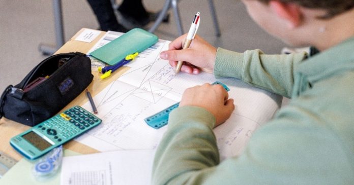 Ortografia va conta la notă și la matematică în Franța. Schimbări la examene din 2027 Ortografia va conta la notă și la matematică în Franța. Schimbări la examene din 2027