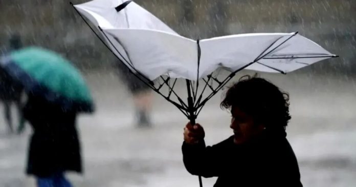 Vortex polar și răcire accentuată în Bihor: urmează ploi, vânt și temperaturi în scădere Vortex polar și răcire accentuată în Bihor: urmează ploi, vânt și temperaturi în scădere
