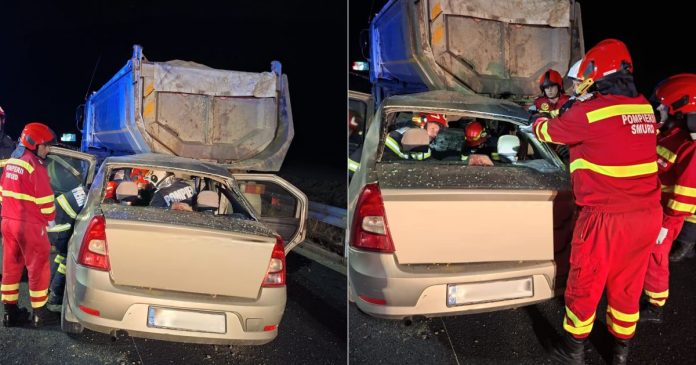 Accident grav la Chiribiș-Tăuteu: persoană încarcerată după impactul cu o autobasculantă