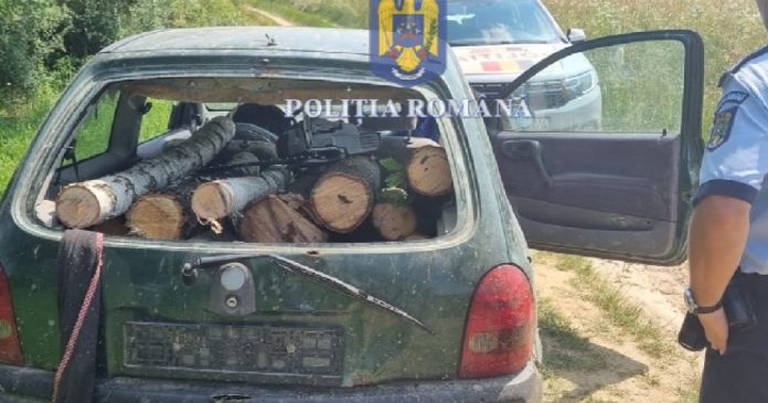 Achitat pentru evadare după ce a fost prins cu mașina plină cu lemne împotmolită în noroi