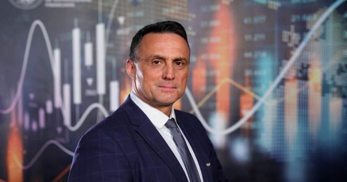 AI în finanțe: omul la butoane. Ionescu: întrebarea face diferența AI în finanțe: omul la butoane. Ionescu: întrebarea face diferența