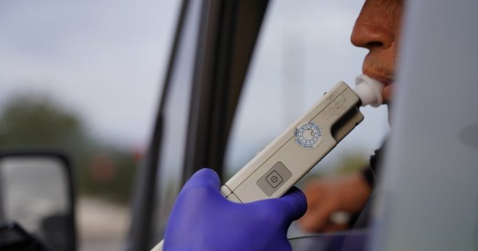 Alcoolul la volan în România: limite, sancțiuni și cât rămâne detectabil