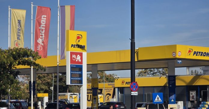 Benzina depășește 10 lei pe litru. Cât plătesc șoferii din Oradea la pompă