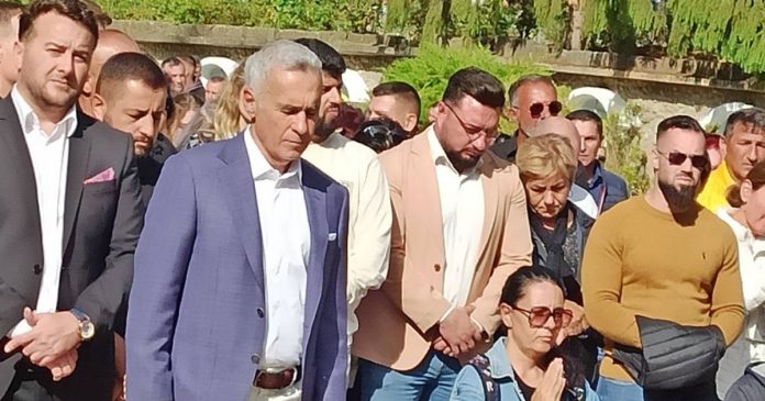 Episcopia îi mustră pe preotul și stareța care l-au numit pe Georgescu președinte ales