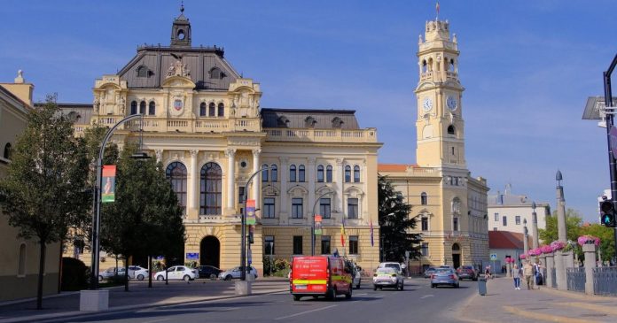 Fitch reconfirmă ratingul Oradiei, dar păstrează perspectiva negativă pentru investiții