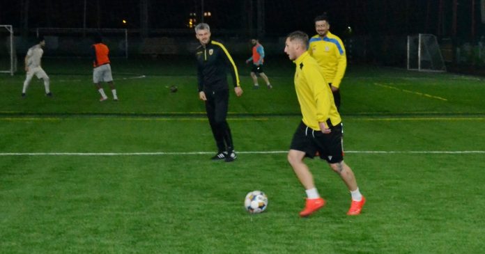Înscrieri deschise la minifotbalul de la Baza Tineretului: 20 de echipe confirmate Înscrieri deschise la minifotbalul de la Baza Tineretului: 20 de echipe confirmate