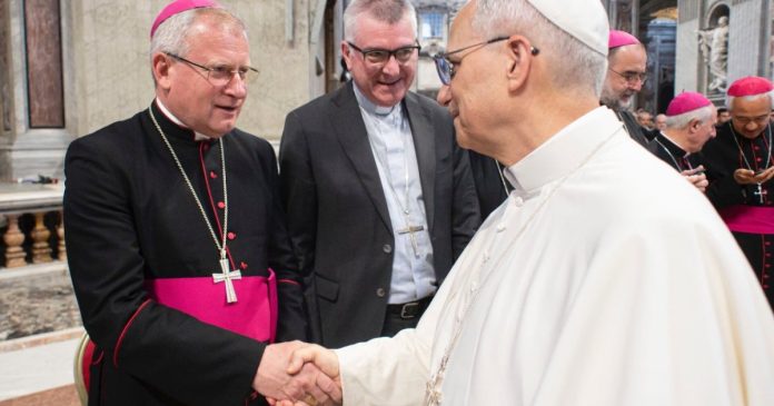 Întâlnire la Vatican între episcopul de Oradea și Papa Leon al XIV-lea