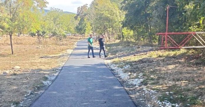 Piste de biciclete pe 6 km în Budureasa. Începe asfaltarea primului tronson
