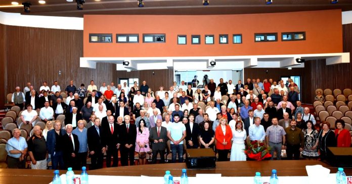Seniorii, generația care inspiră viitorul! Seniorii, generația care inspiră viitorul!